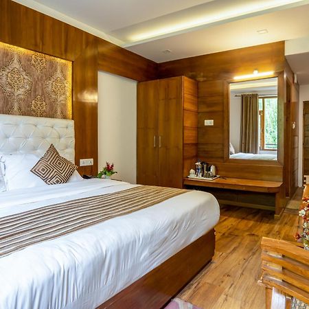 Pristine Inn Manali Luaran gambar